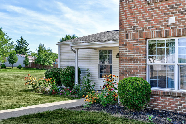 Building Photo - Meadow Glen