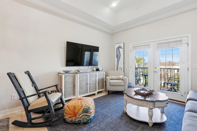 Building Photo - 361 Royal Caribbean Ct