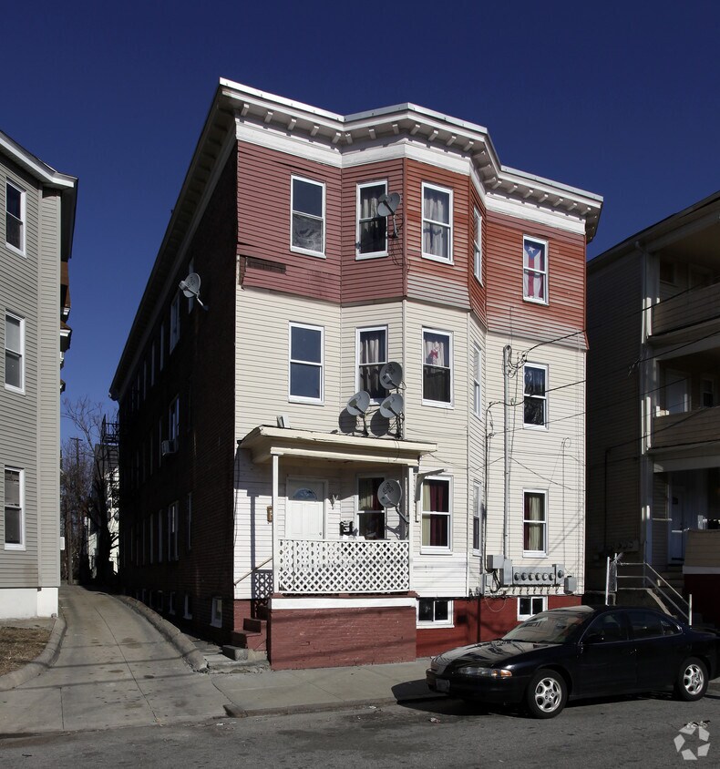 Building Photo - 95 Ring St