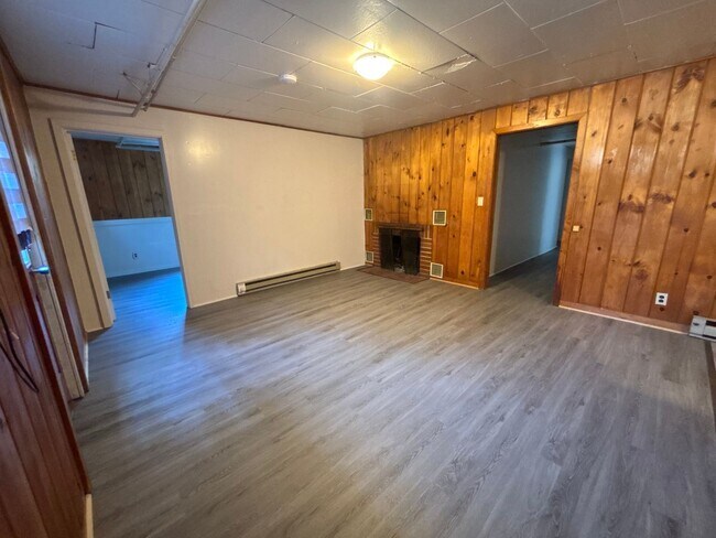 Foto del edificio - 715 NE Stadium Way