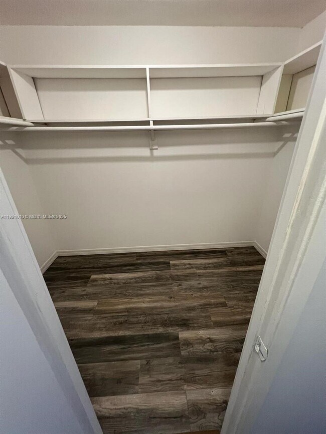 Building Photo - 1680 NE 191st St