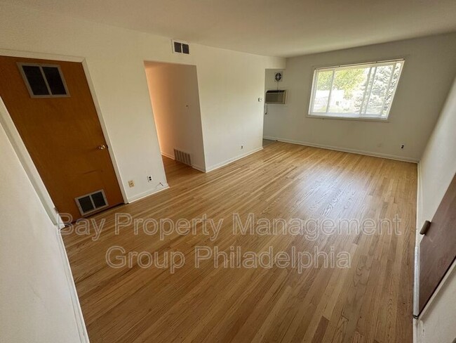 Foto del edificio - 1715 Lansing St
