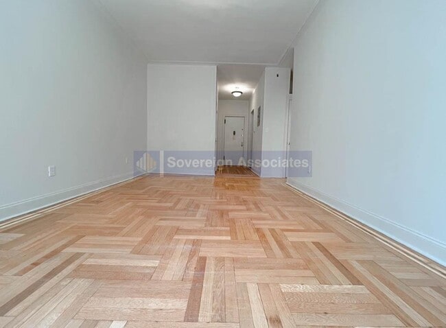 Building Photo - 664 W 163rd St