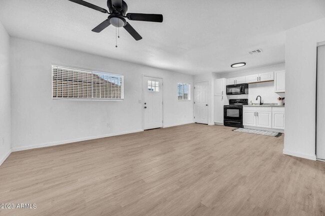 Building Photo - 1505 W McKinley St