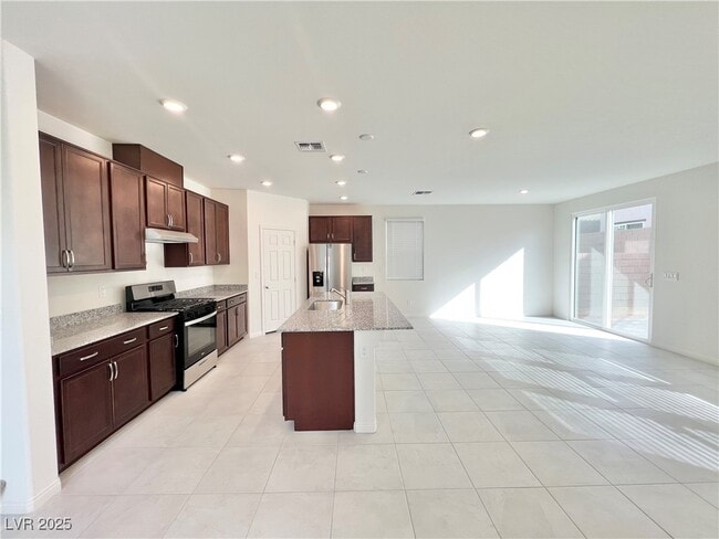 Foto del edificio - 7023 Bard Ave