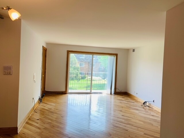Foto del edificio - 9371 Bay Colony Dr