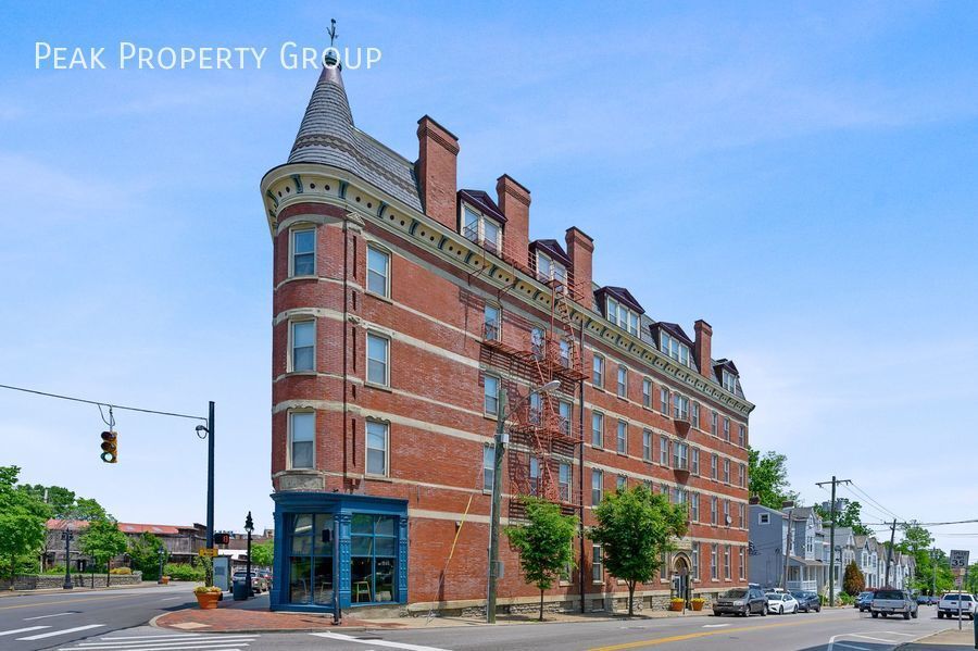 Primary Photo - SPACIOUS 2 BEDROOM IN ECLECTIC EAST WALNUT...