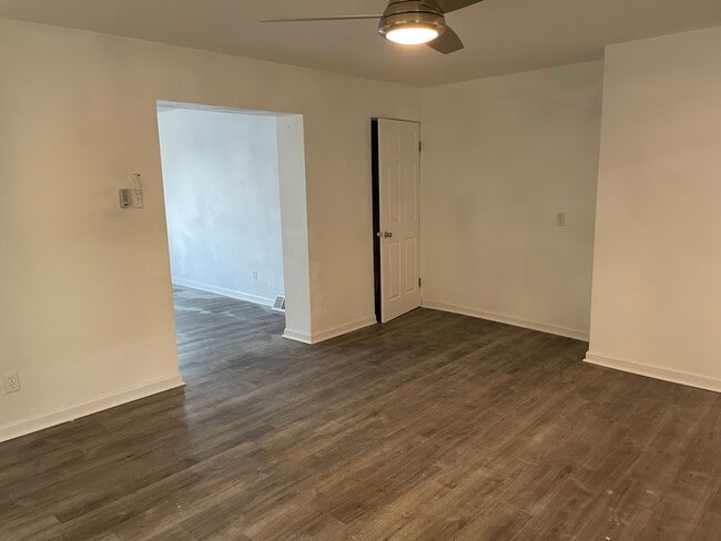 Dining room - 115 Beckert St