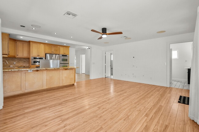 Building Photo - 4576 Adam Rd