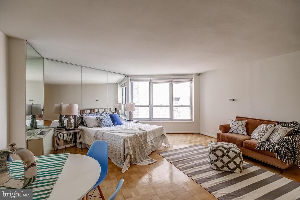 Foto principal - 224-30 W Rittenhouse Square