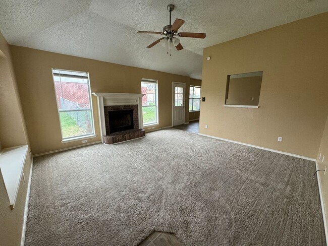 Foto del edificio - 3-Bedroom House for Rent in Killeen