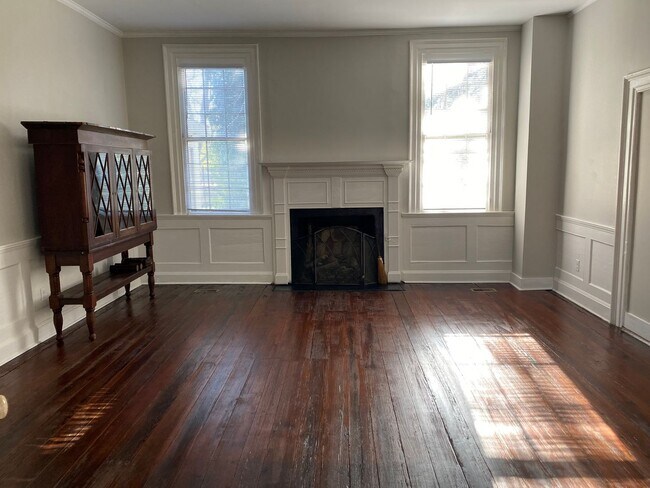 Foto del edificio - 204 S Bragg St