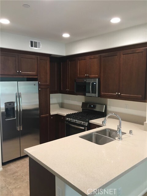 Building Photo - 5028 Verdugo Way