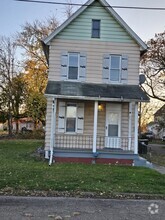 Building Photo - 1318 4th St NE