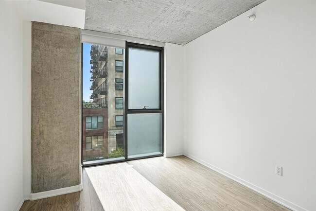 Building Photo - 1372 S Wabash Ave