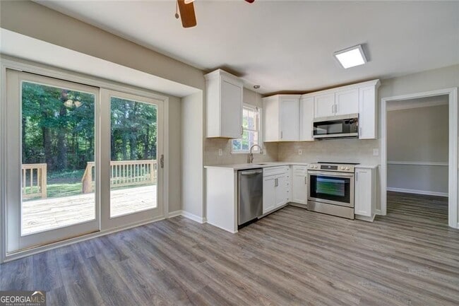 Building Photo - 4566 Mountain Creek Dr