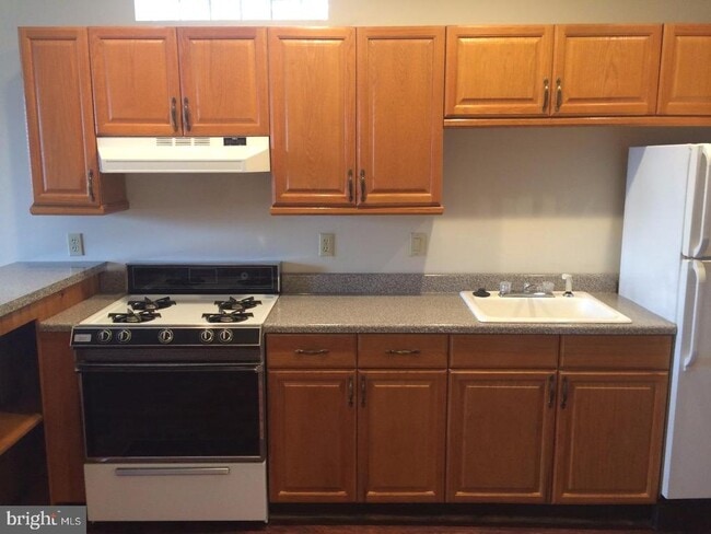 Foto del edificio - 2025 S 3rd St