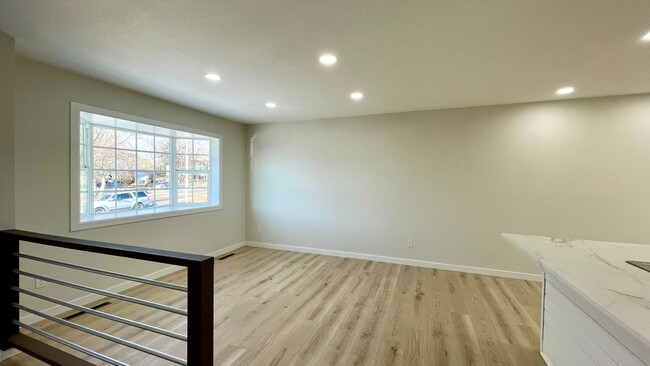 Building Photo - Stunning Remodeled Single-Family Home for ...