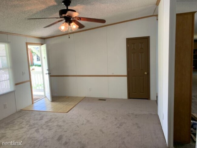 Foto del edificio - 7623 Waxhaw Hwy