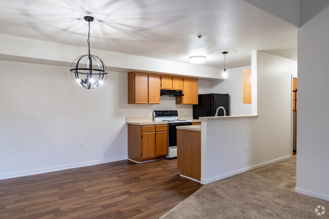 2HAB, 2BA - 1.176SF - Riverwood Luxury Apartments