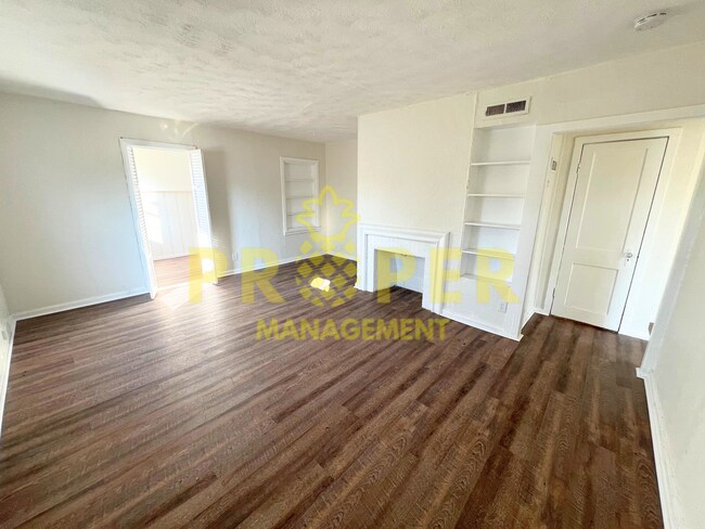 Building Photo - 1402 Shaftesbury Rd