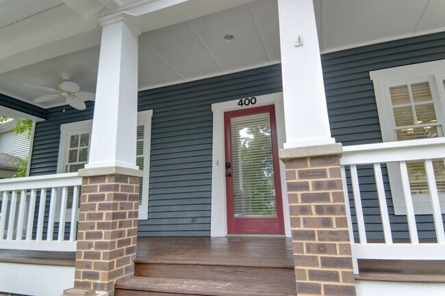 Foto del edificio - 400 Olmsted Park Pl