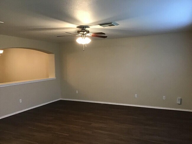 Foto del edificio - 8722 Sunset Pond Dr