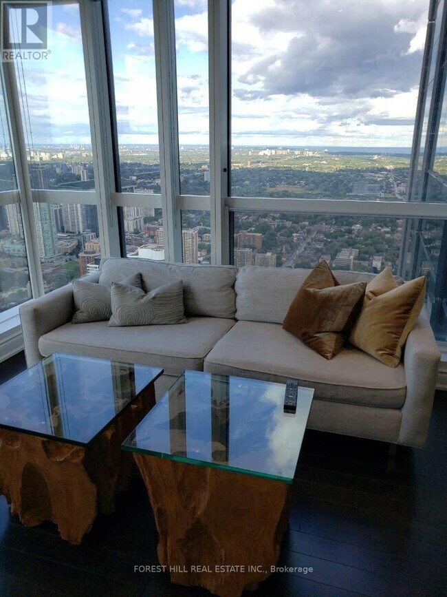 Photo du bâtiment - 388-7388 Yonge St