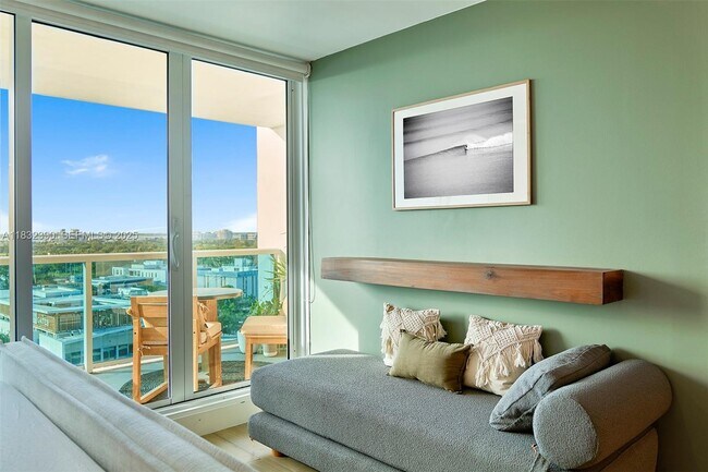 Foto del edificio - 2301 Collins Ave