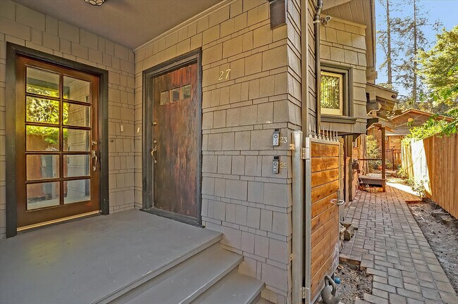 Foto del edificio - 27 Westall Ave