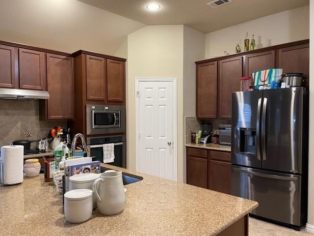 Building Photo - 2712 Golfview Dr
