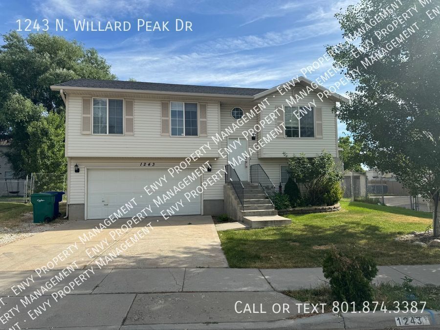 Primary Photo - Beautiful 4 Bed - 2 Bath Home - Pet Friend...