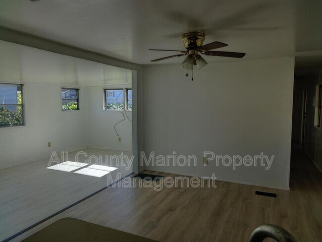 Foto del edificio - 1120 NW 42nd Pl