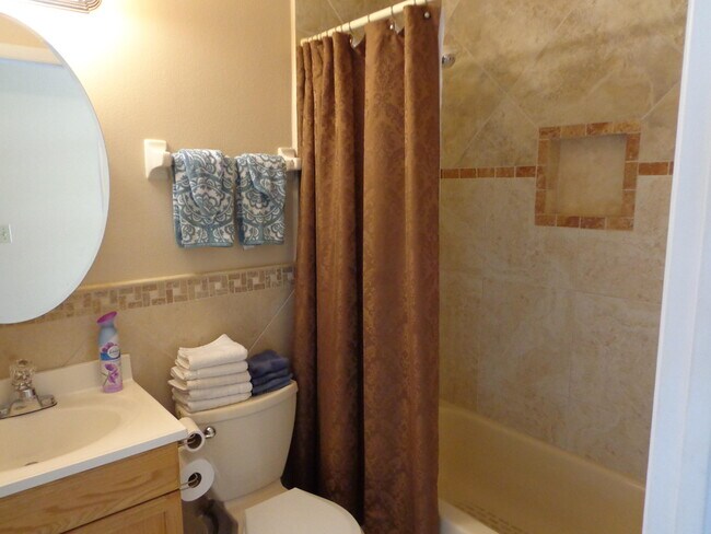 Foto del edificio - 1168 Amaryllis Ct