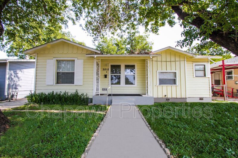 Foto principal - 2818 E Houston St