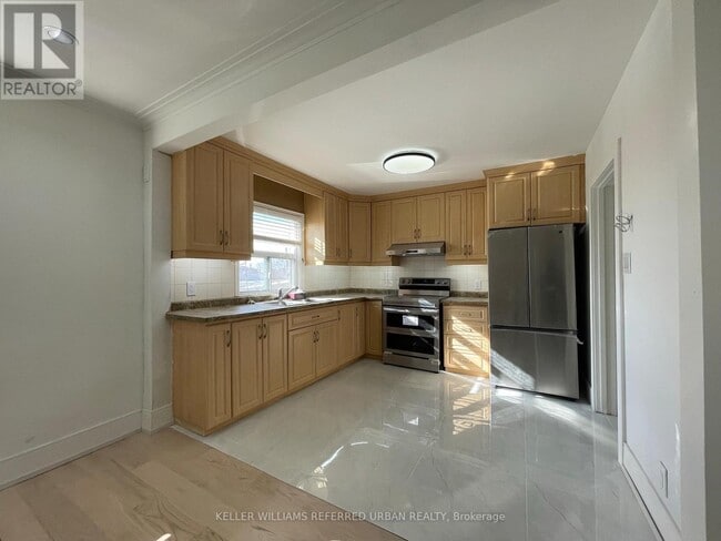 Building Photo - 12 Erie St