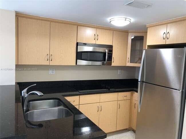 Foto del edificio - 675 NW 85th Ct  8-104 Miami Fl 33126