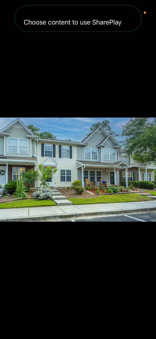 Building Photo - 444 Doane Way