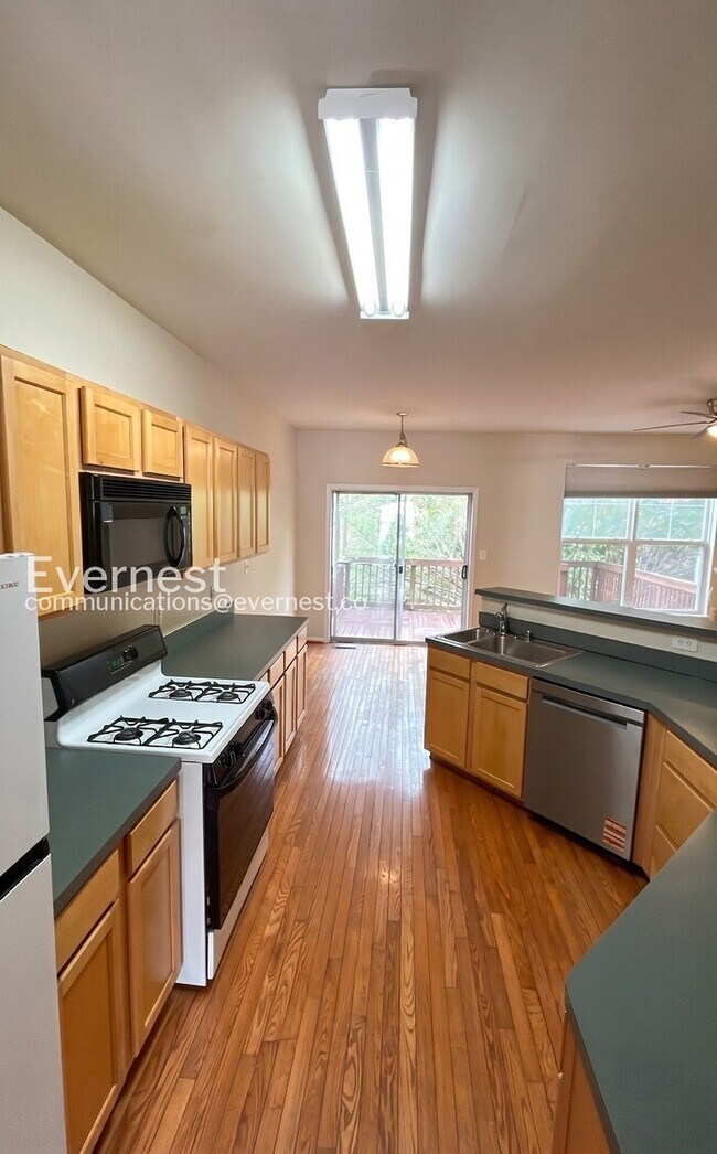 Foto del edificio - 13422 Burrough Farm Dr