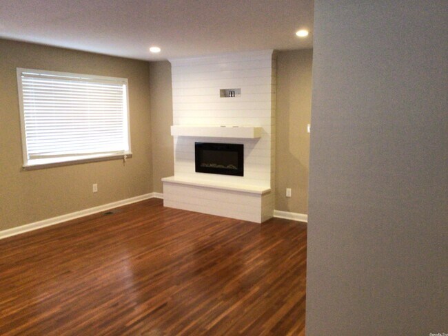 Building Photo - 11313 Gila Valley Dr