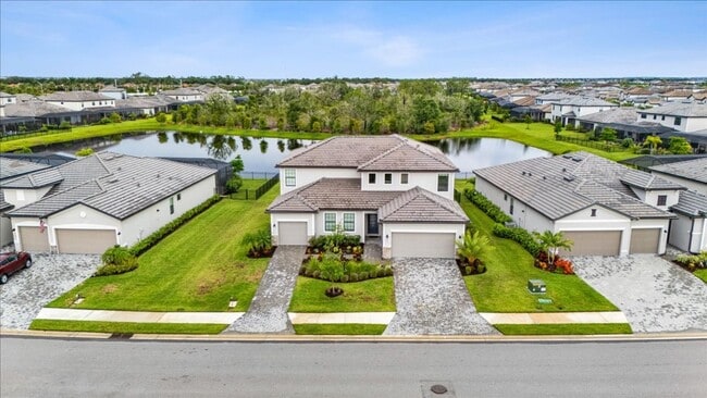 Building Photo - 6 Bed 4 1/2 Bath Gem With Next Gen Suite I...