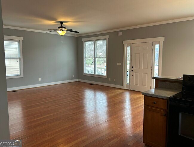 Building Photo - 130 Betsy Ln