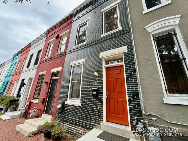 Foto del edificio - 2240 12th St NW