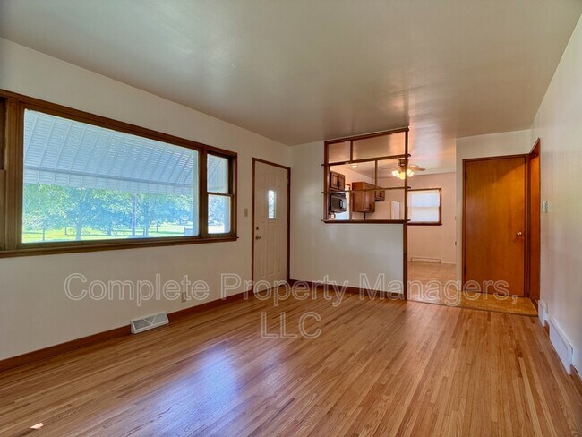 Foto del edificio - 1517 Margaretha Ave