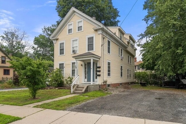 Building Photo - 59 Pond St