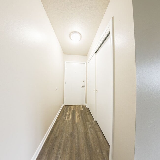 Foto del edificio - 104 2nd St NW