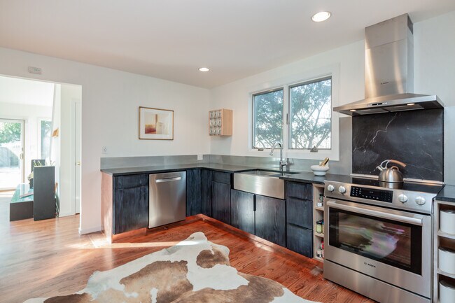 Foto del edificio - 23 Scrimshaw Ln