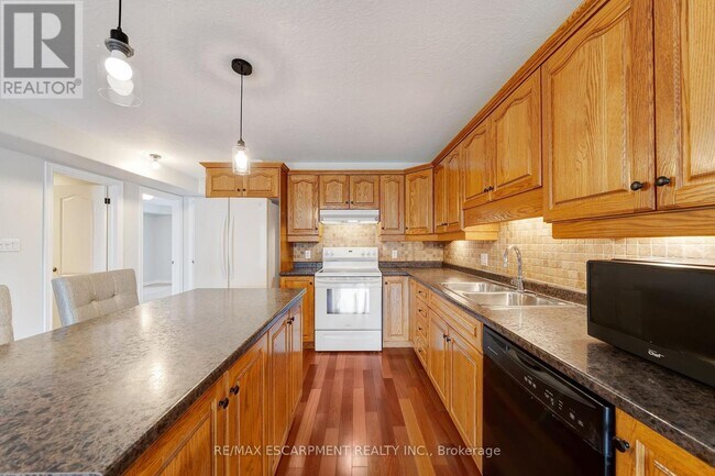 Building Photo - 50 Whitlaw Way