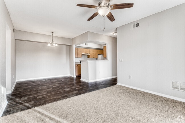 2BR, 2BA - 1075SF - Arbours at Silver Lake
