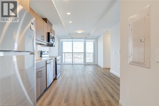 Building Photo - 1333 Weber St E